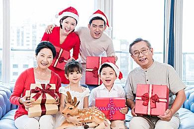 《堡垒之夜-火箭竞速》或将添加三款联动车辆 包括蝙蝠车